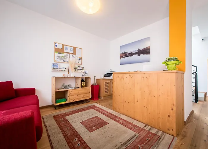 Am Schloss Guest House Brunico